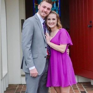 Gray two piece suit. 
Coat: 40R
Pants: 36/32